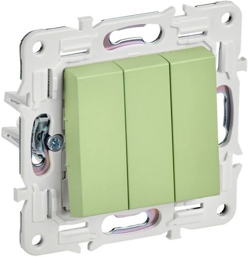 Выключатель трехклавишный  IEK SK-V30-0-10-K06 1157343